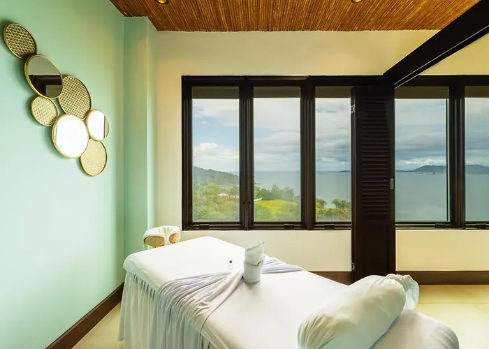 360 Splendor 303-ocean View Condo-breakfast Included!